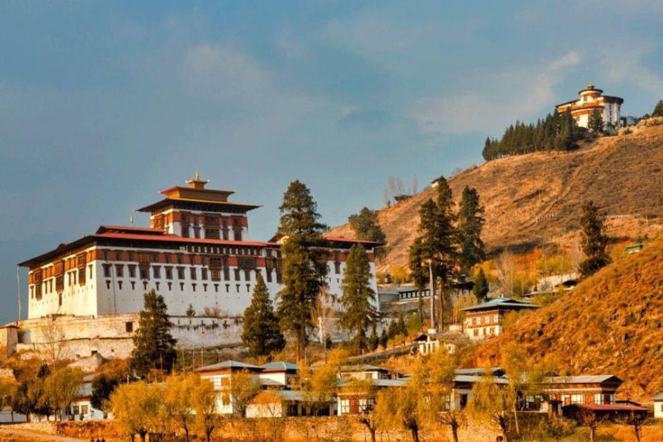 TOUR ĐẶC BIỆT TỚI BHUTAN 6 NGÀY 5 ĐÊM VƯƠNG QUỐC NHỎ BÉ BÌNH YÊN TRÊN DÃY HIMALAYA BÍ ẨN NHẬN KHÁCH LẺ TỪ CẢ 2 ĐẦU HÀ NỘI VÀ TP HỒ CHÍ MINH (SÀI GÒN)